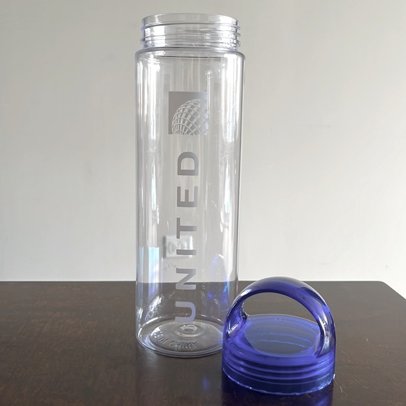 Unused United airlines empty amenity kit container - Picture 2 of 5